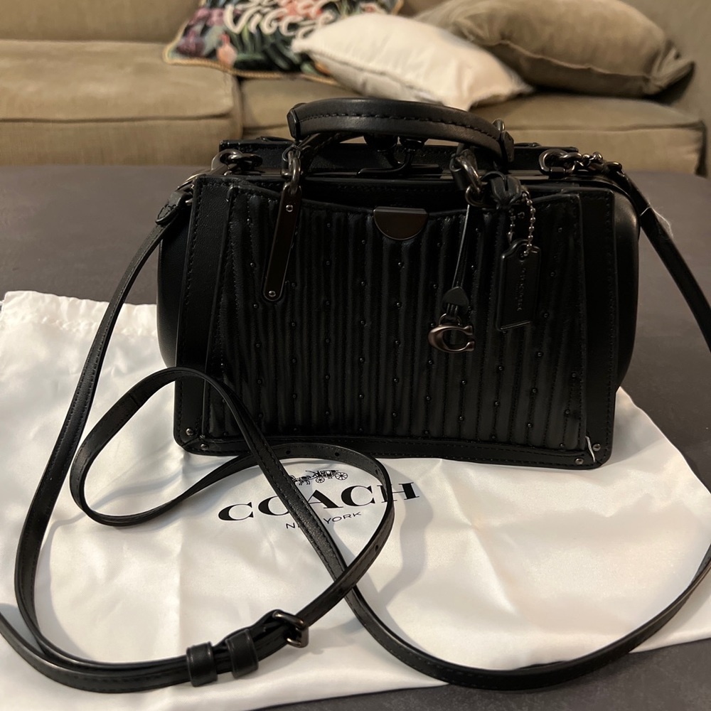 Coach Kisslock Dreamer 21 With Quilting And Rivets Black/Pewter